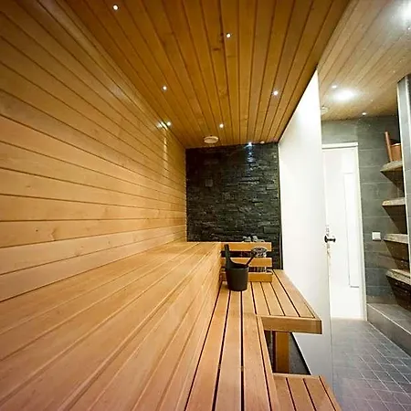 Capsule Ibedcity Hostel *