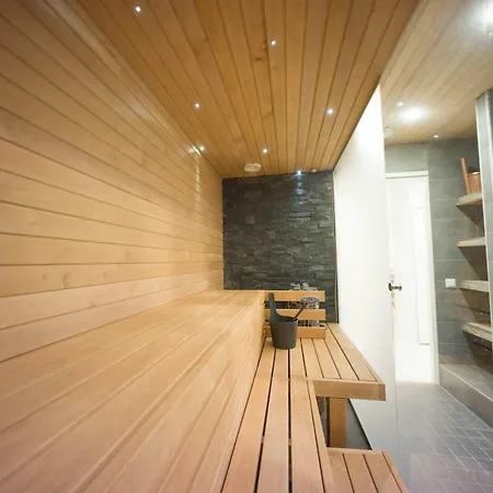 Capsule Ibedcity Hostel *