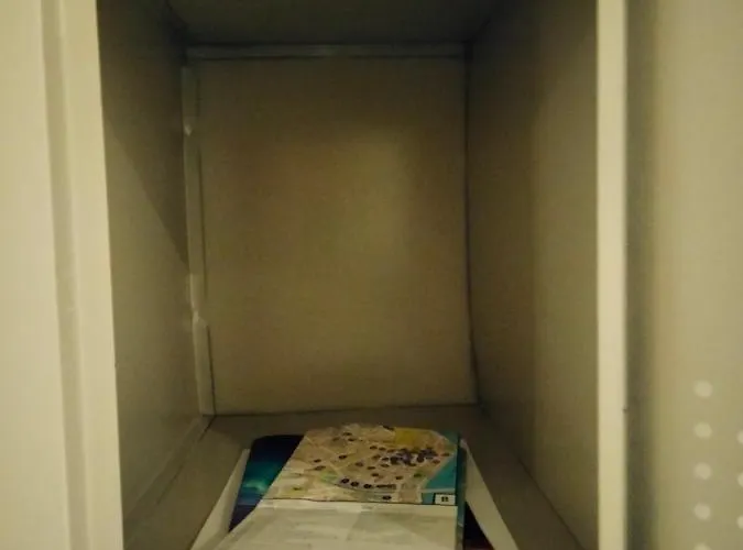 Capsule Ibedcity Hostel *